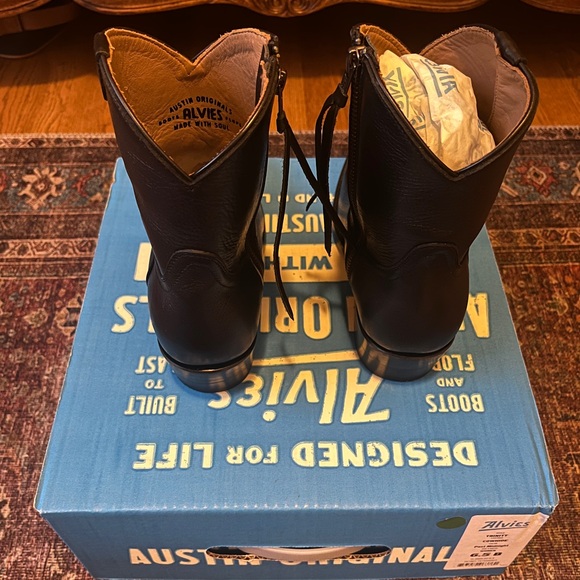 Alvies Women Boot size 6.5 black brand new - Picture 5 of 7